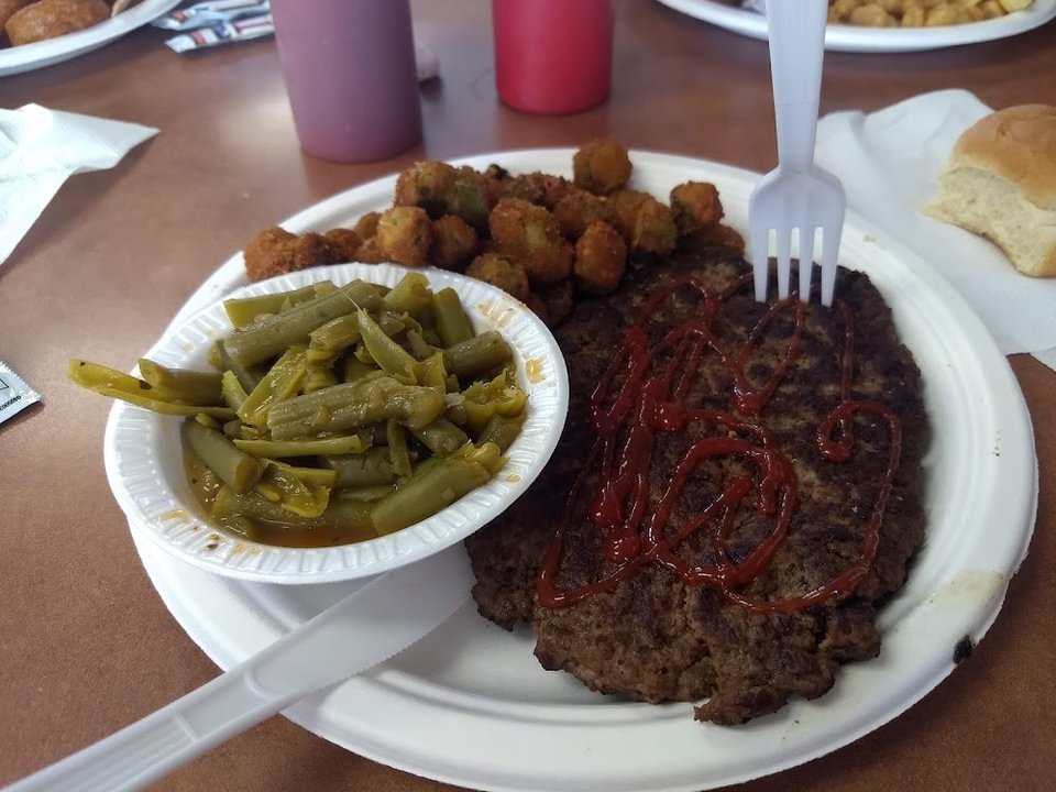12 Oz Hamburger Steak 2 Regular Sides
